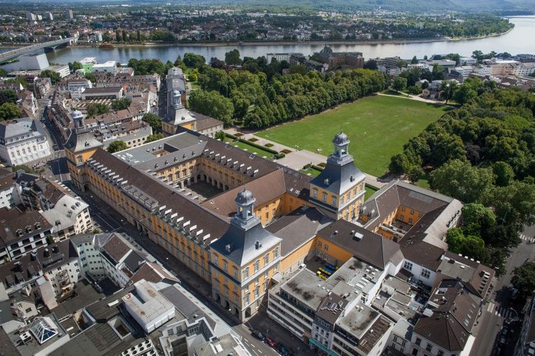 Drone_view_uniBonn_800.jpg